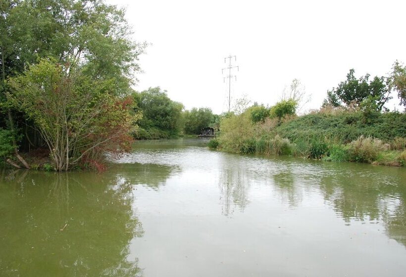 مبيت وإفطار Thewaterfrontlodges