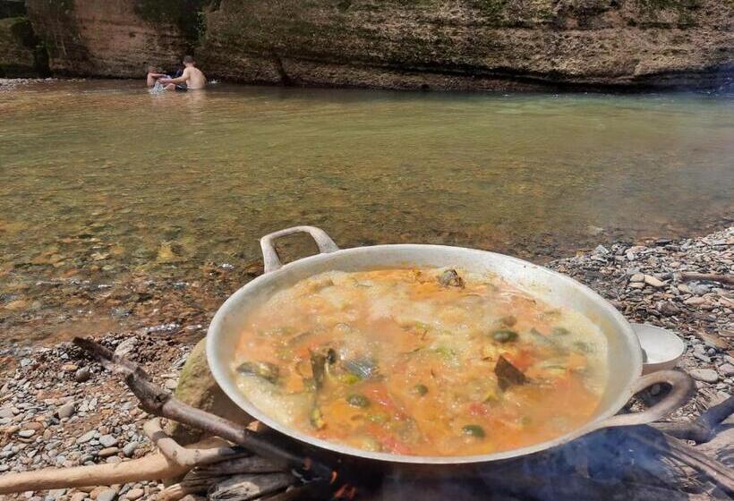 پانسیون Sumatra Cheeky Monkeys