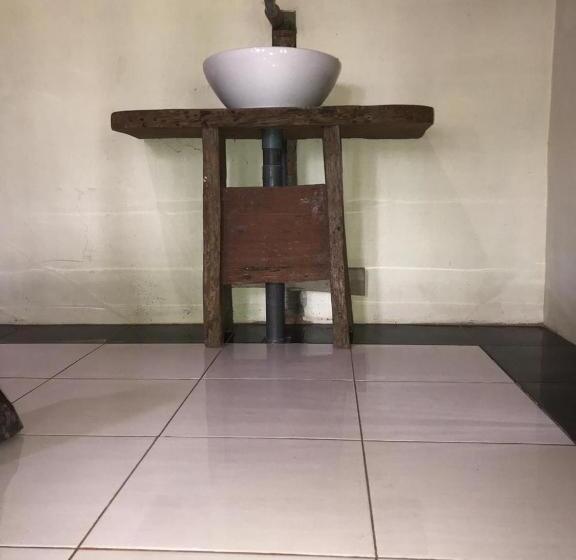 پانسیون Sumatra Cheeky Monkeys