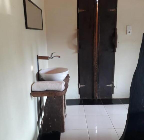 پانسیون Sumatra Cheeky Monkeys