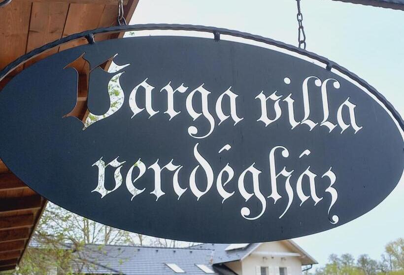 ペンション Varga Villa