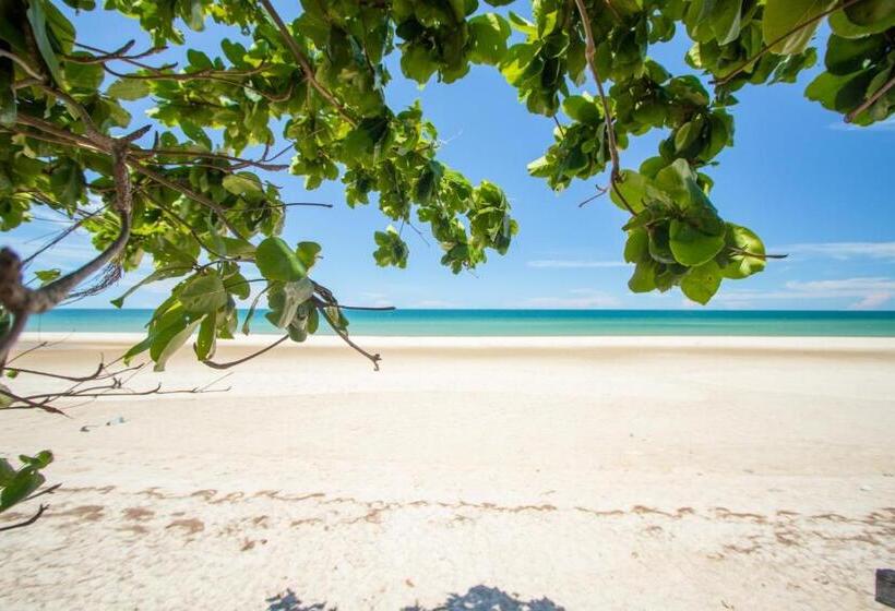 פנסיון หาดทรายขาวรีสอร์ท
