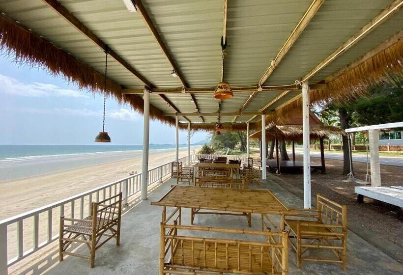פנסיון หาดทรายขาวรีสอร์ท