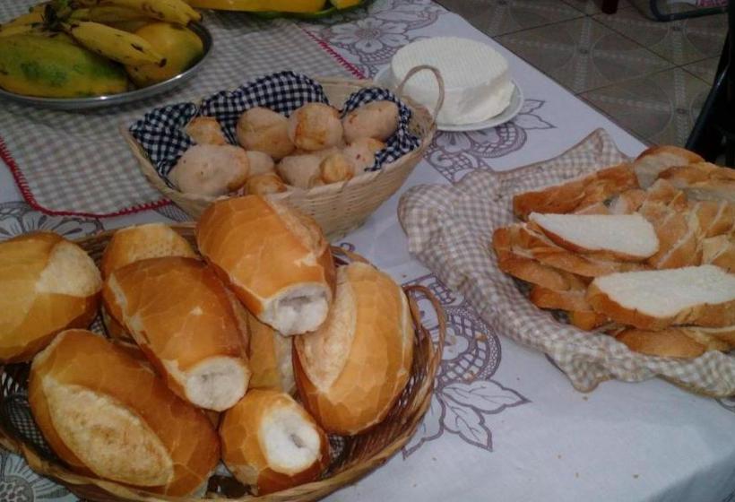 Hostel Pousada Moporã, A Antiga Pousada Do Waldir, Com Amplas Suítes No Centro De Aiuruoca