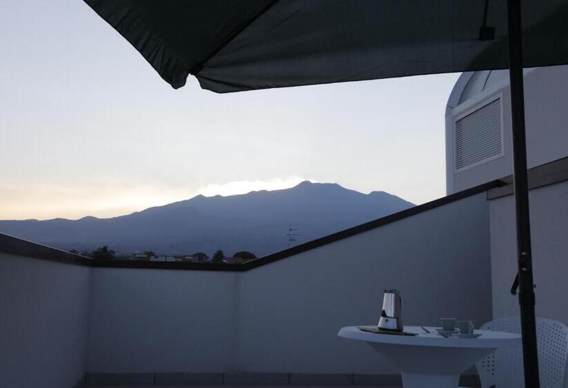 Path House   Etna & Sea View