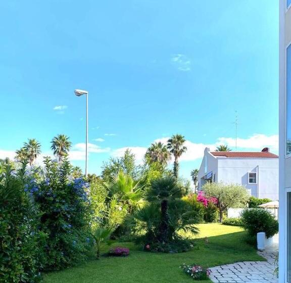 Path House   Etna & Sea View