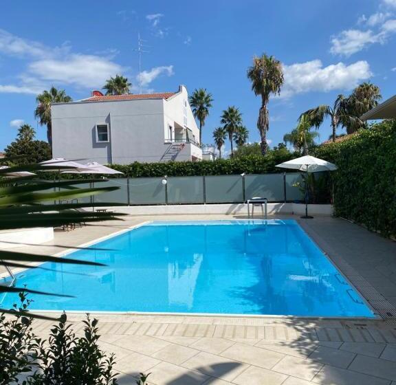 Path House   Etna & Sea View