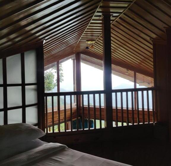 منتجع The Chalets Naldehra