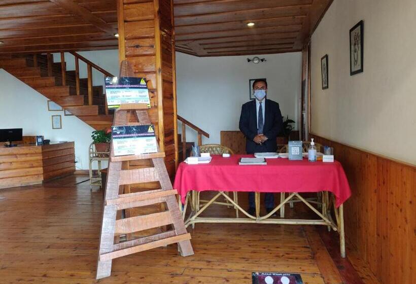 منتجع The Chalets Naldehra