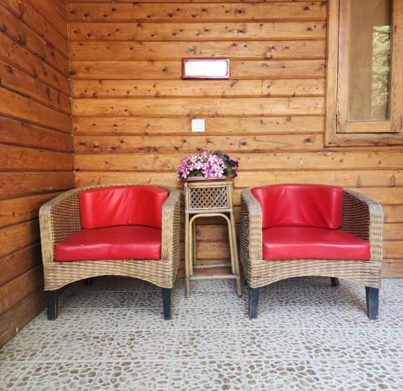 منتجع The Chalets Naldehra