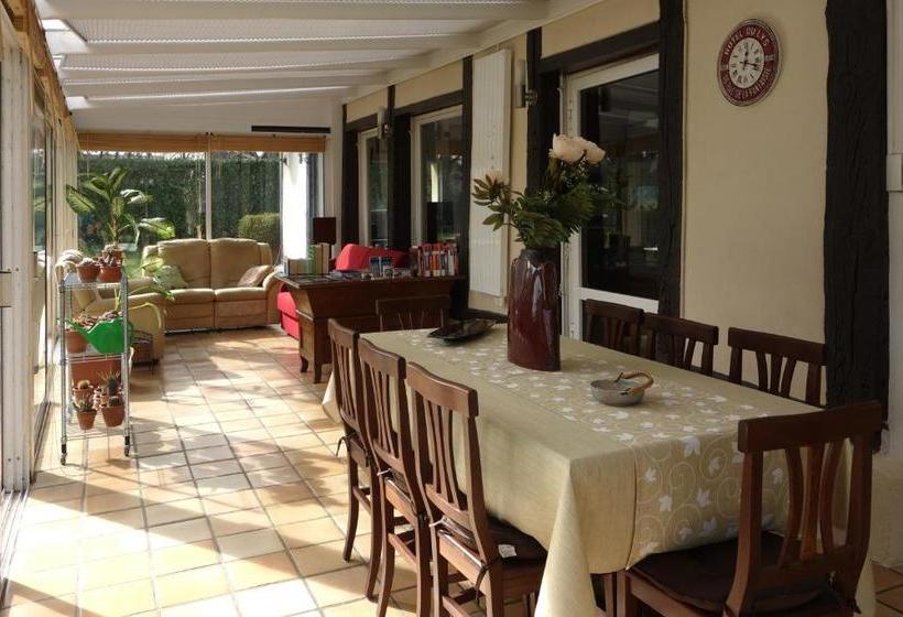 ベッドアンドブレックファースト Chambre D Hotes Le Phenix