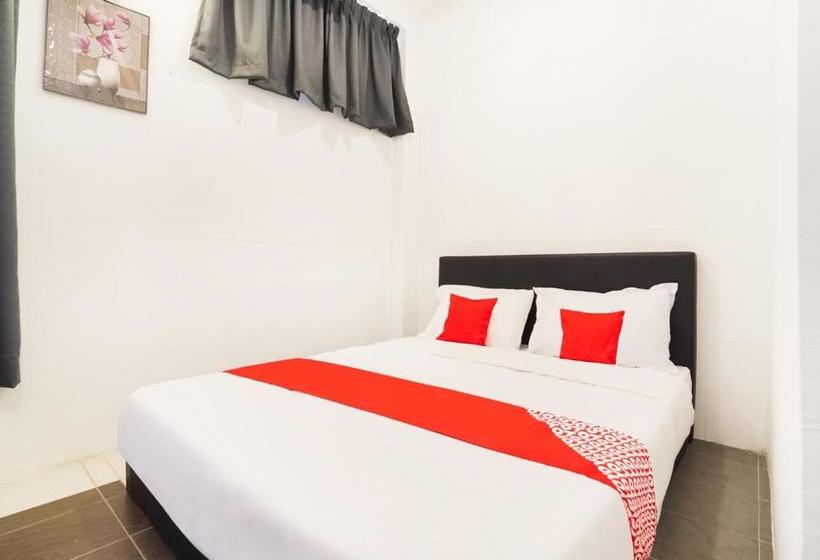 בית מלון כפרי Oyo 993 88 Mario S