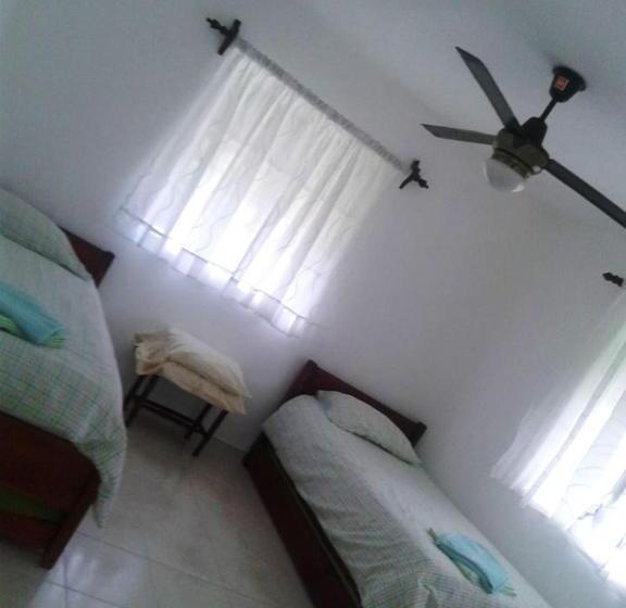 فندق صغير Posada Dilia Del Alba
