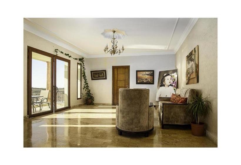 پانسیون Domaine Lilia