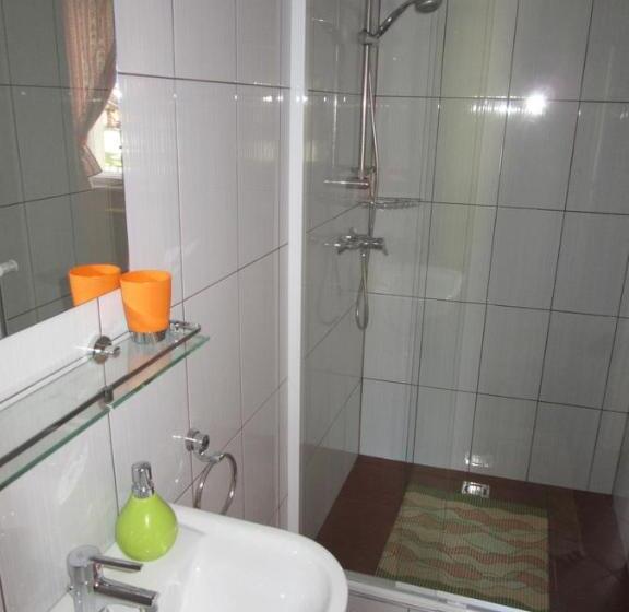 פנסיון Glázer Szállás