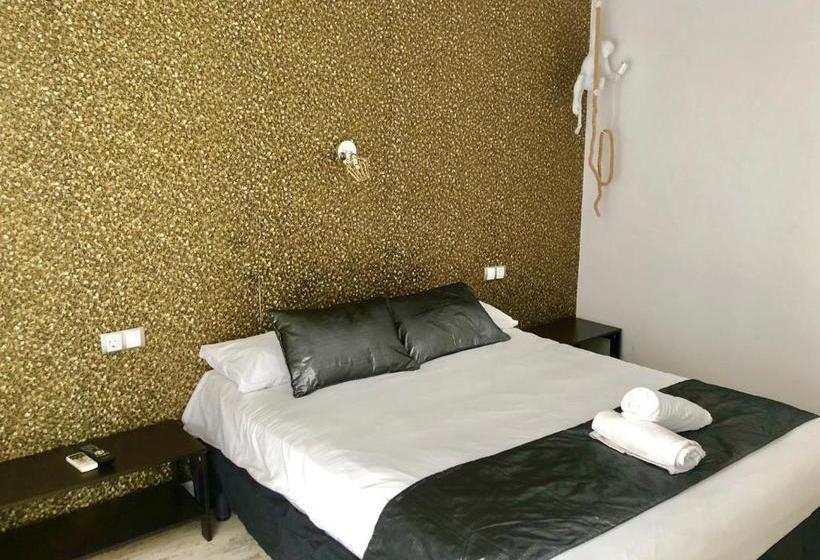 پانسیون Sitges Eleven