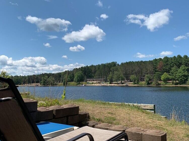 Общежитие Algonquin Lakeside Inn