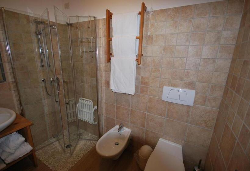 فندق Agriturismo Maso Corradini