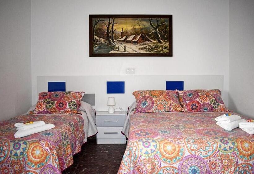 פנסיון Hostal Sol Y Mar