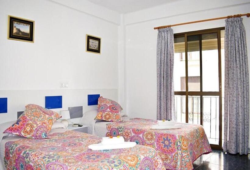 פנסיון Hostal Sol Y Mar