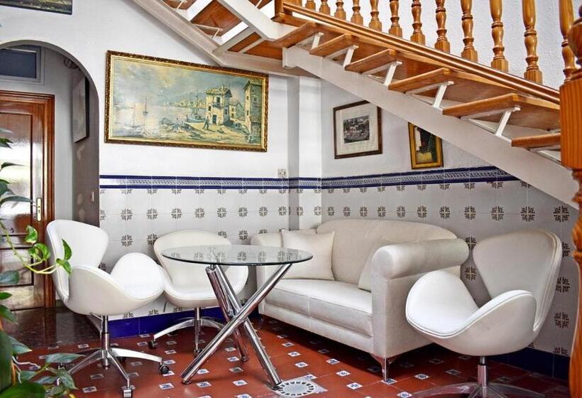 פנסיון Hostal Sol Y Mar