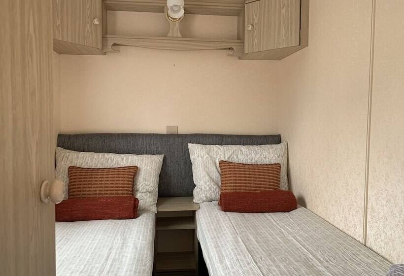 بنسيون Hunters Guest House