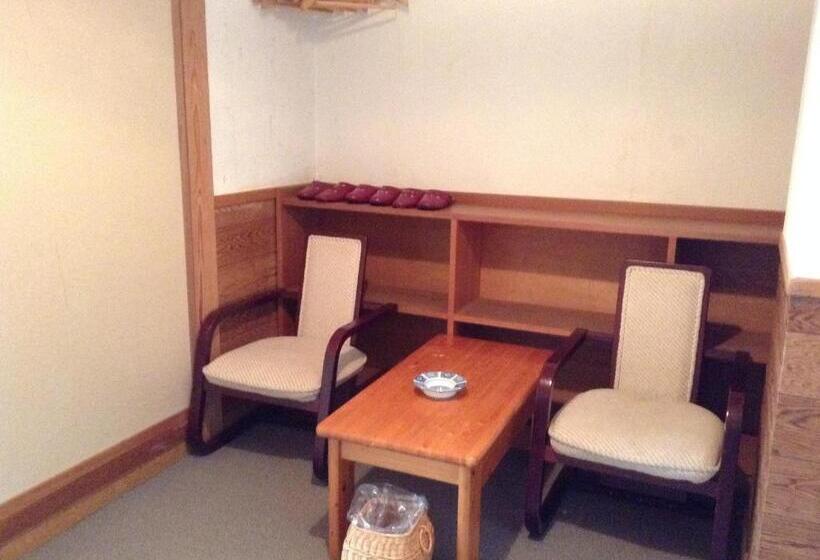 بنسيون Resort Inn Chitose