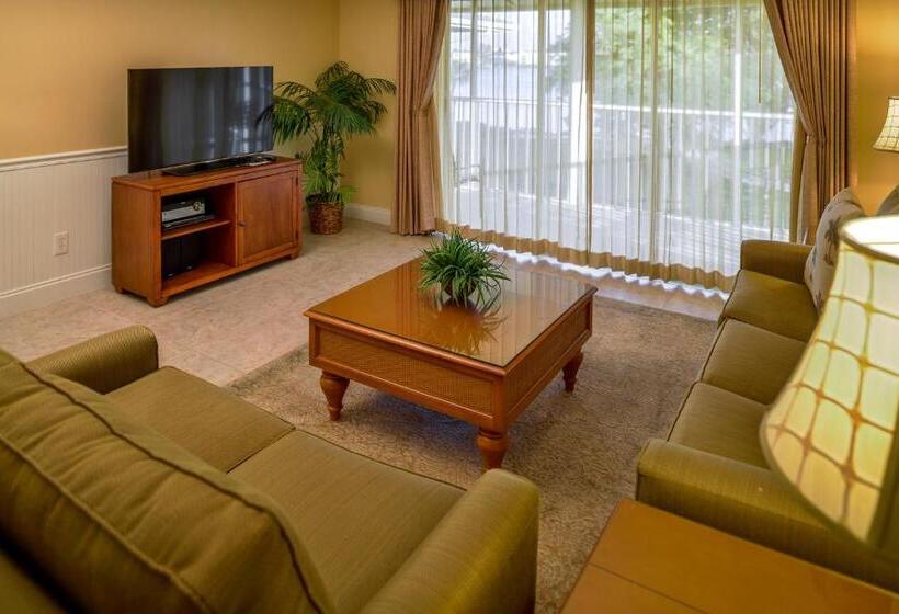 Charter Club Resort Of Naples Bay