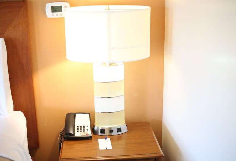 Cozy Corner Motel