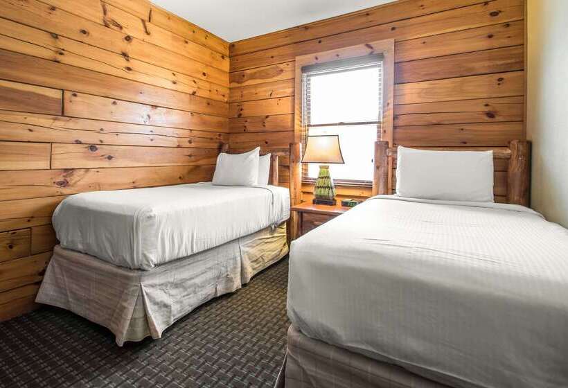 בית מלון כפרי Bluegreen Christmas Mountain Village, An Ascend Resort