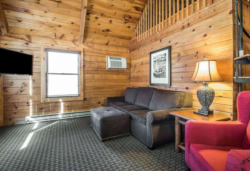 בית מלון כפרי Bluegreen Christmas Mountain Village, An Ascend Resort