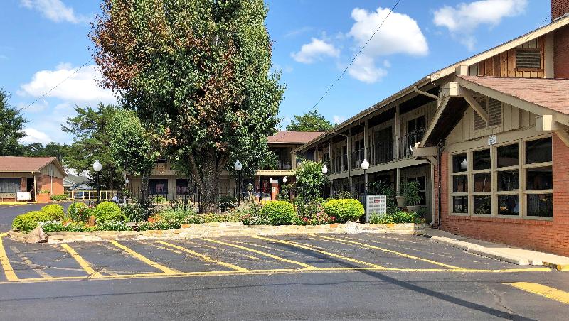 فندق Charles Wesley Motor Lodge