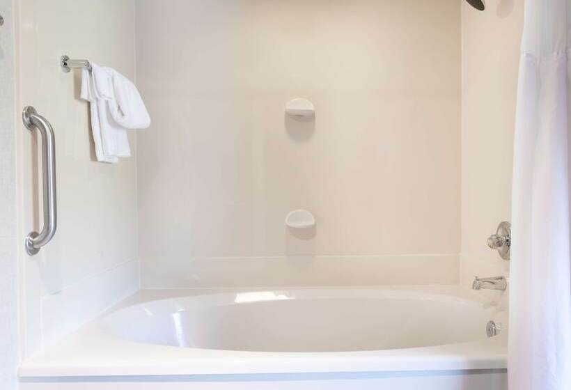 هتل Cherry Valley