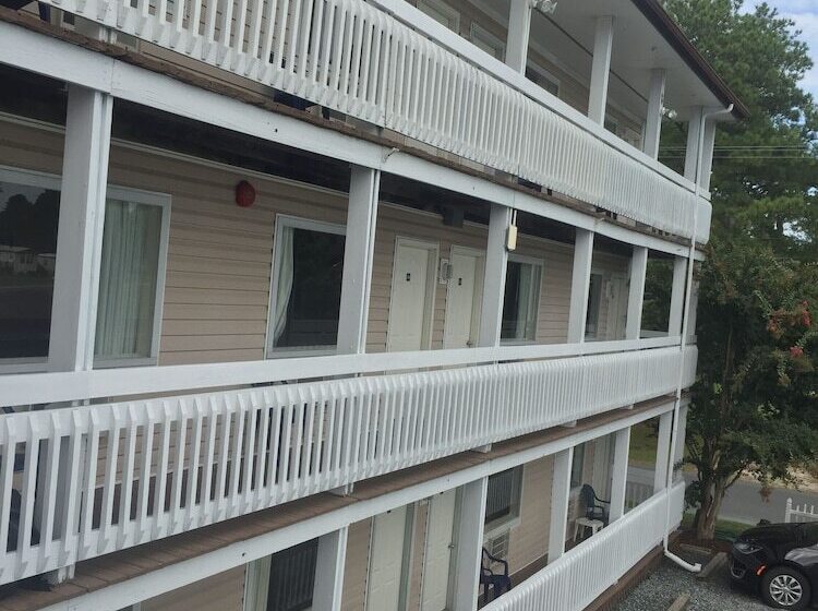 فندق Chincoteague Inn