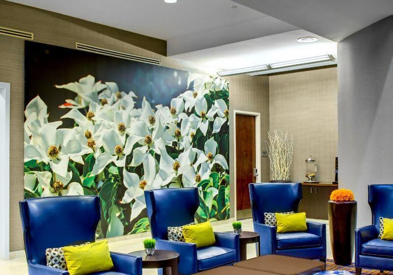 هتل Courtyard By Marriott Atlanta Buckhead