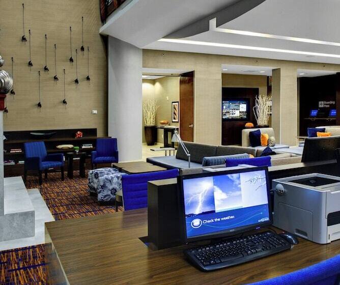 هتل Courtyard By Marriott Atlanta Buckhead