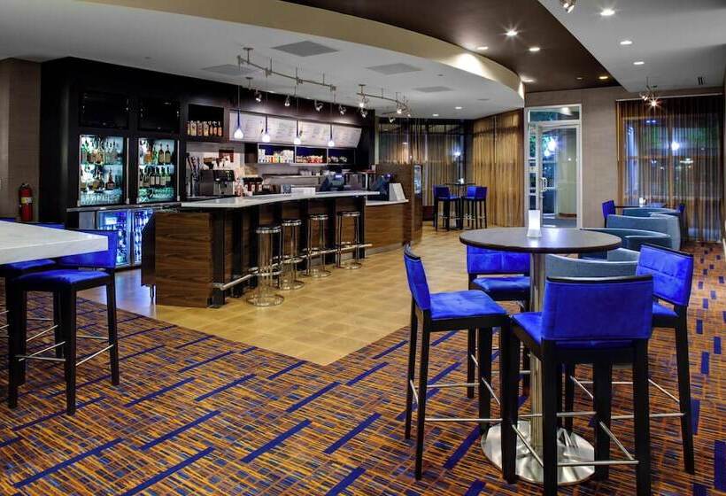هتل Courtyard By Marriott Atlanta Buckhead