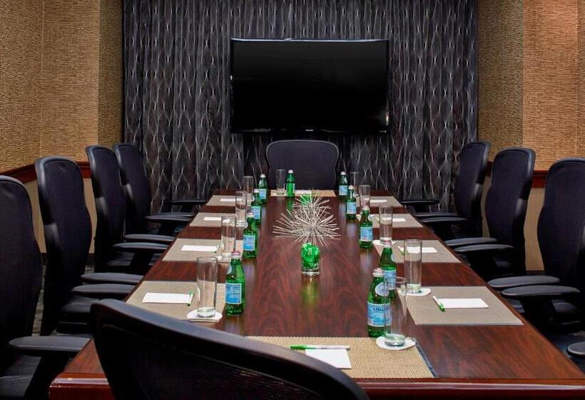 هتل Courtyard By Marriott Bloomington Mall Of America