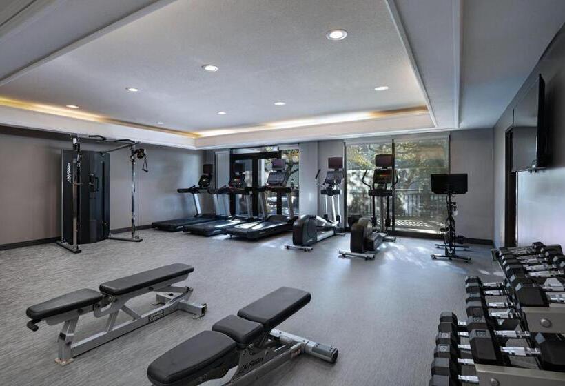 هتل Courtyard By Marriott Austin The Domain Area