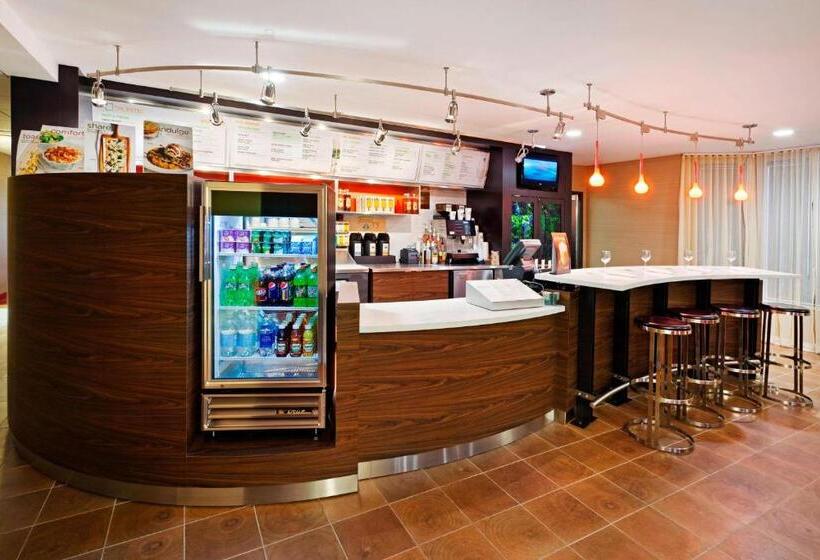 هتل Courtyard By Marriott Austin The Domain Area