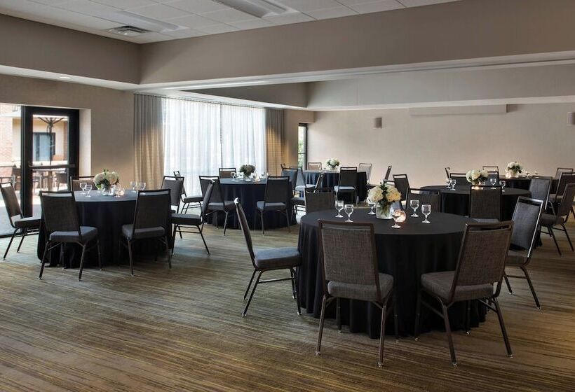 בית מלון כפרי Courtyard By Marriott Boston Norwood/canton