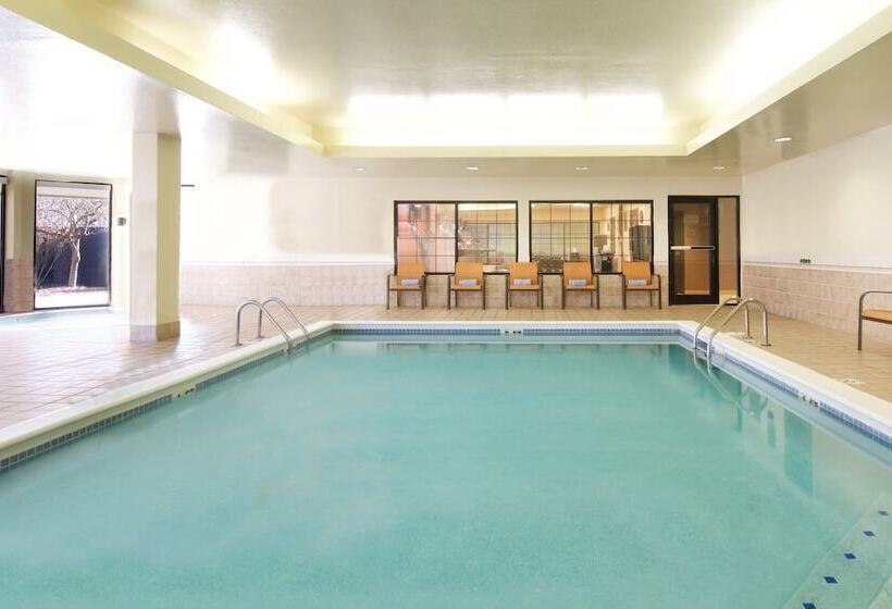 فندق Country Inn & Suites By Radisson, Columbus Edinburgh