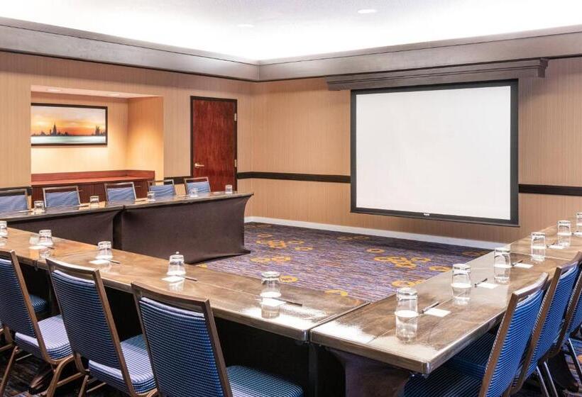 فندق Country Inn & Suites By Radisson, Columbus Edinburgh