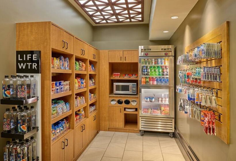 هتل Courtyard By Marriott Denver Downtown