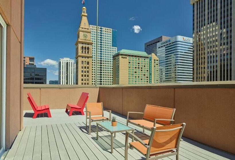 هتل Courtyard By Marriott Denver Downtown