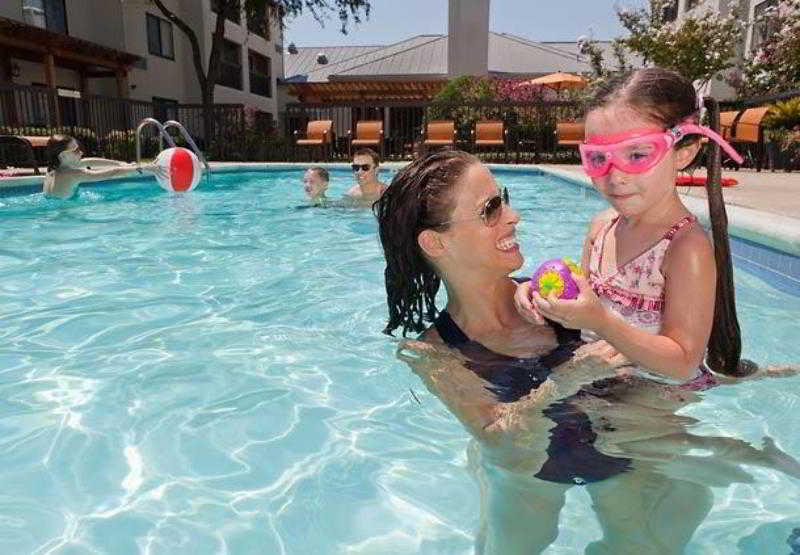 هتل Courtyard By Marriott Dallas Dfw Airport North/irving