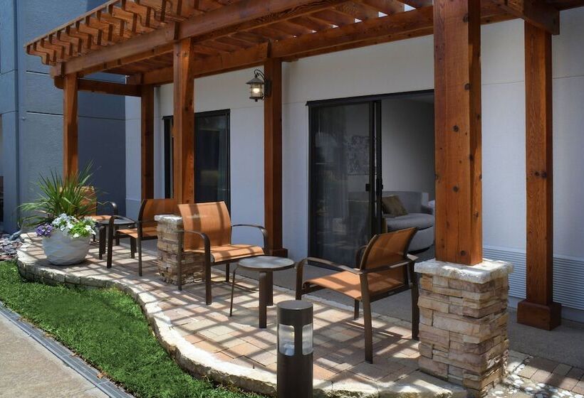 هتل Courtyard By Marriott Dallas Dfw Airport North/irving