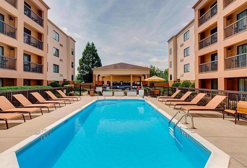 هتل Courtyard Durham Near Duke University/downtown