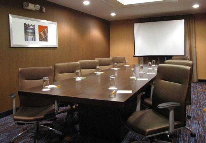 فندق Courtyard By Marriott Frederick