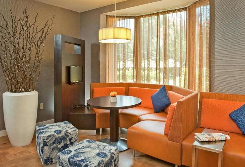 فندق Courtyard By Marriott Frederick